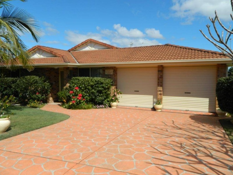 1/2 Wills Court, Forster NSW 2428
