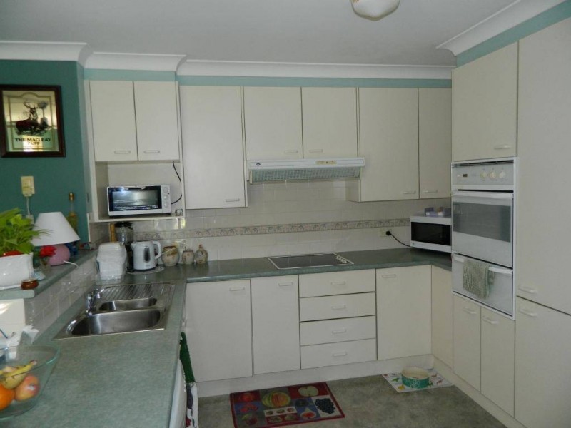 1/2 Wills Court, Forster NSW 2428