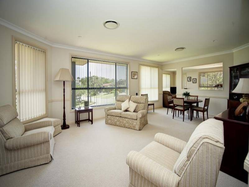 2 Timbertop Avenue, Forster NSW 2428