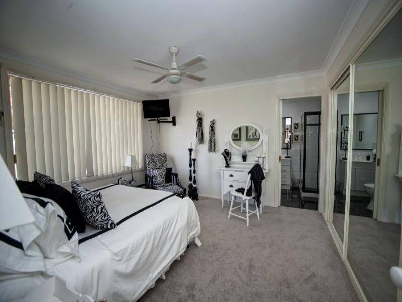 2/2 Lisa Place, Forster NSW 2428