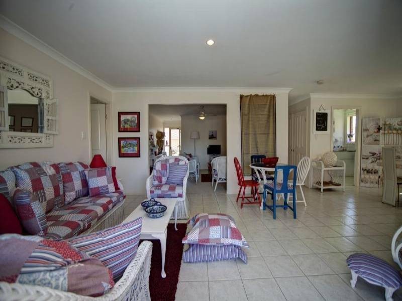 2/2 Lisa Place, Forster NSW 2428