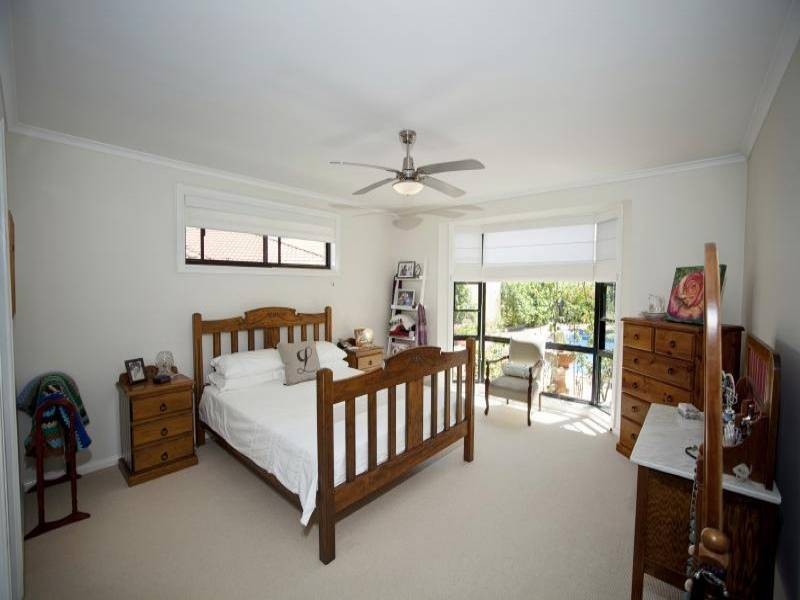 4 Riana Crescent, Forster NSW 2428