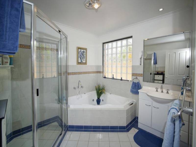4 Riana Crescent, Forster NSW 2428