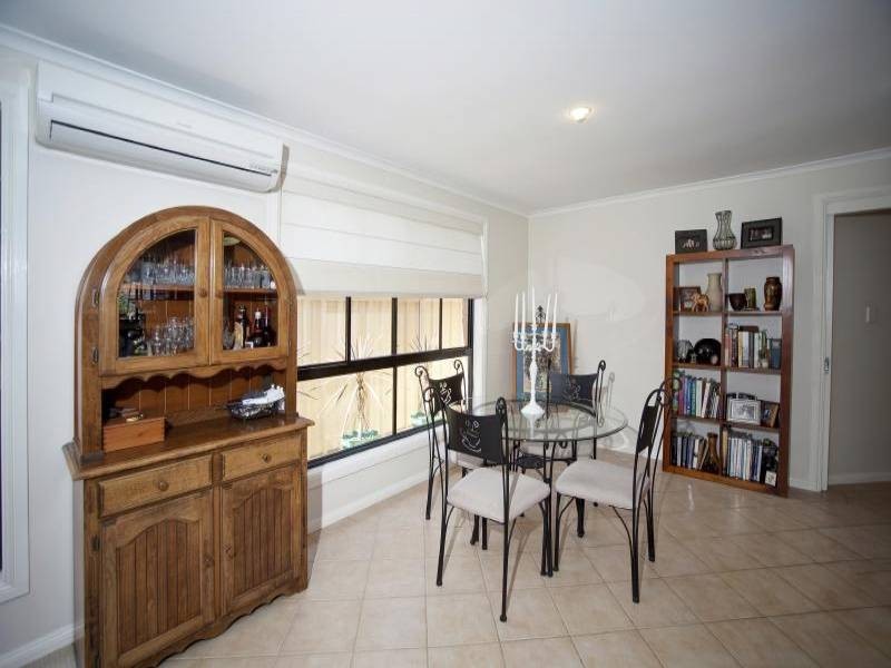 4 Riana Crescent, Forster NSW 2428