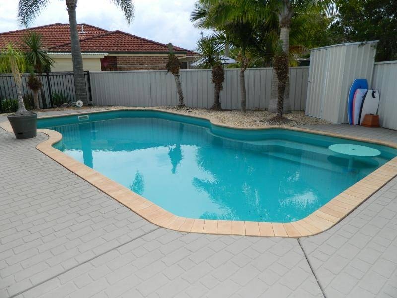 5 Paruna Court, Forster NSW 2428