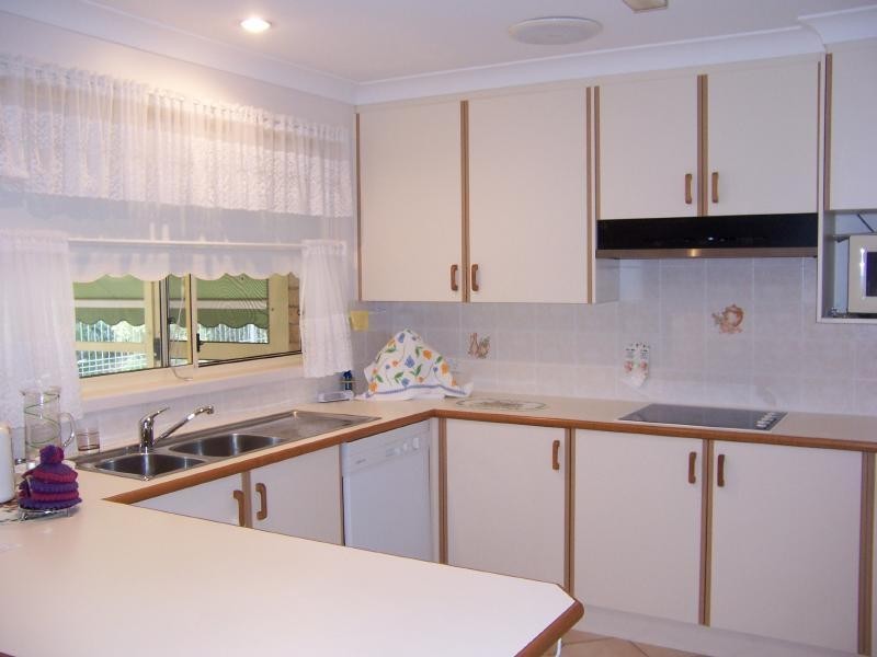 2/7 Burke Close, Forster NSW 2428