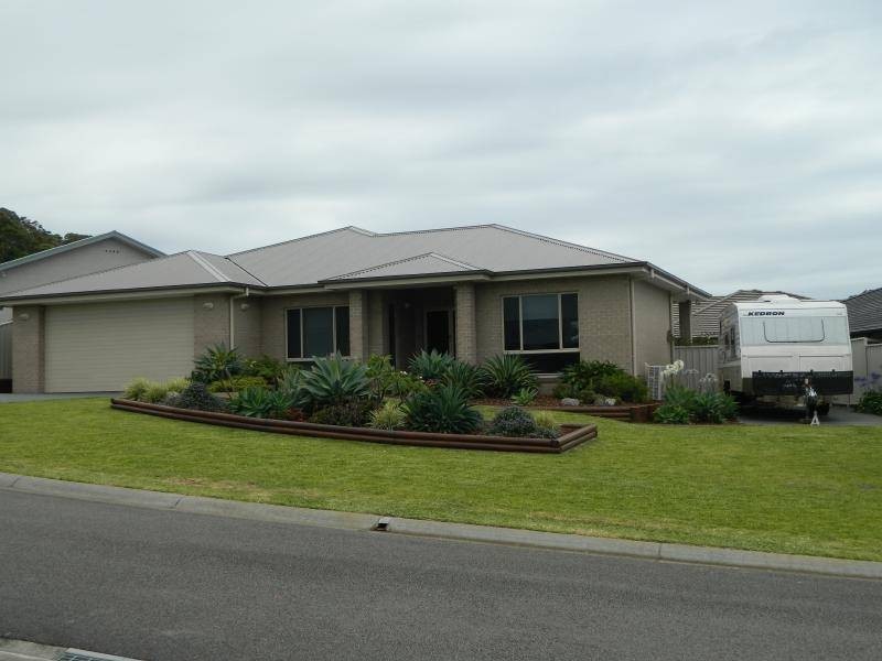 3 Wirrana Circuit, Forster NSW 2428