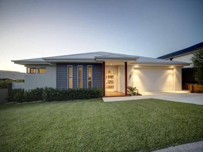 11 Isabella Parade, Forster NSW 2428