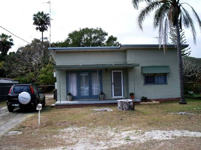 9 Parkes Street, Tuncurry NSW 2428