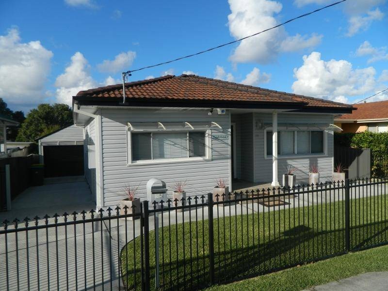 35 Helen St, Forster NSW 2428