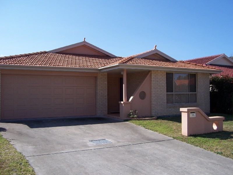 17 Robina Grove, Forster NSW 2428