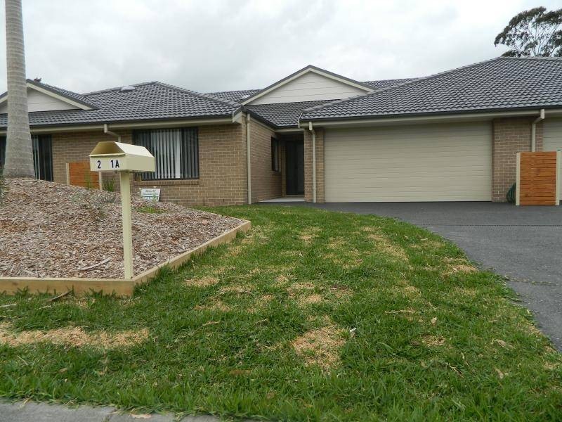 2/1 Cedar Grove, Forster NSW 2428