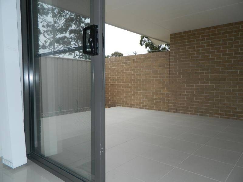 2/1 Cedar Grove, Forster NSW 2428