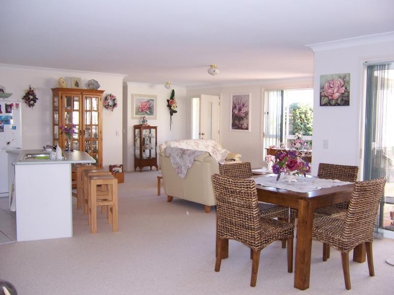 2/19 The Mews, Forster NSW 2428