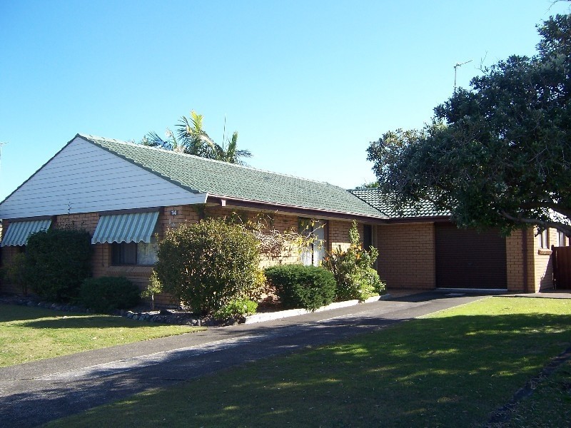 14 Elouera Crescent, Forster NSW 2428