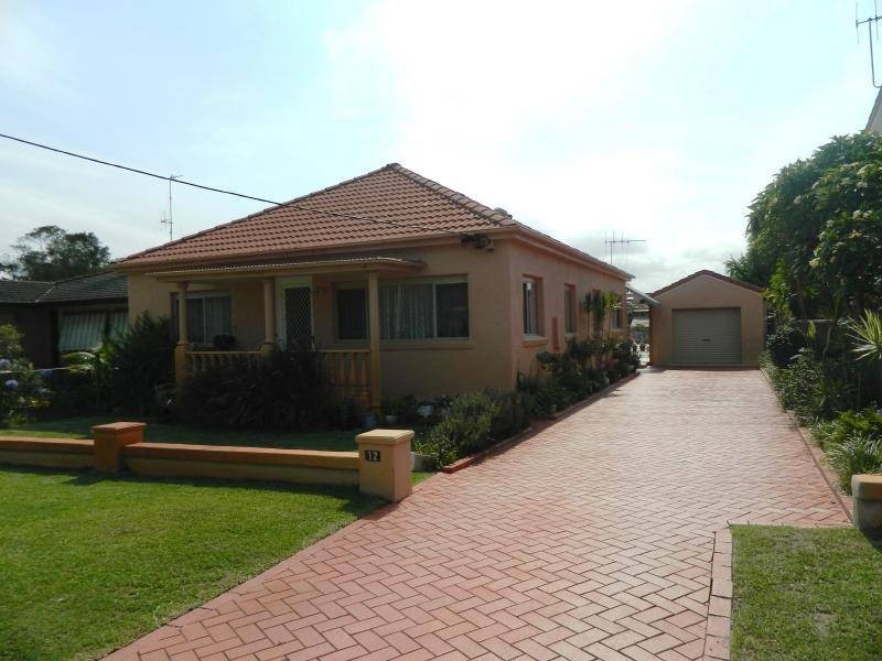 12 Bent Street, Tuncurry NSW 2428