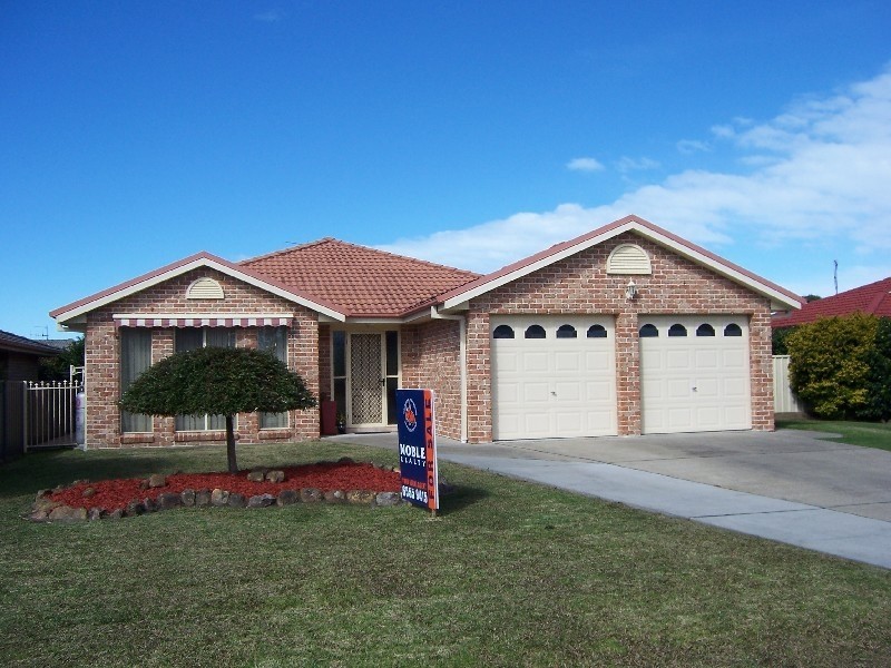 14 Eyre Crescent, Forster NSW 2428