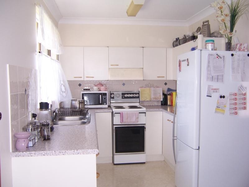 2/5 Fairway Crescent, Forster NSW 2428