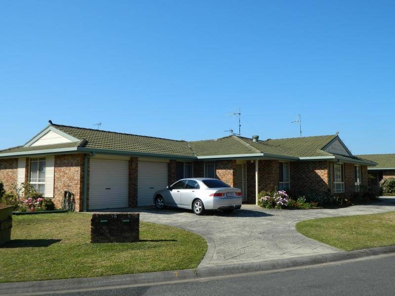 1/7 Mayfair Place, Forster NSW 2428