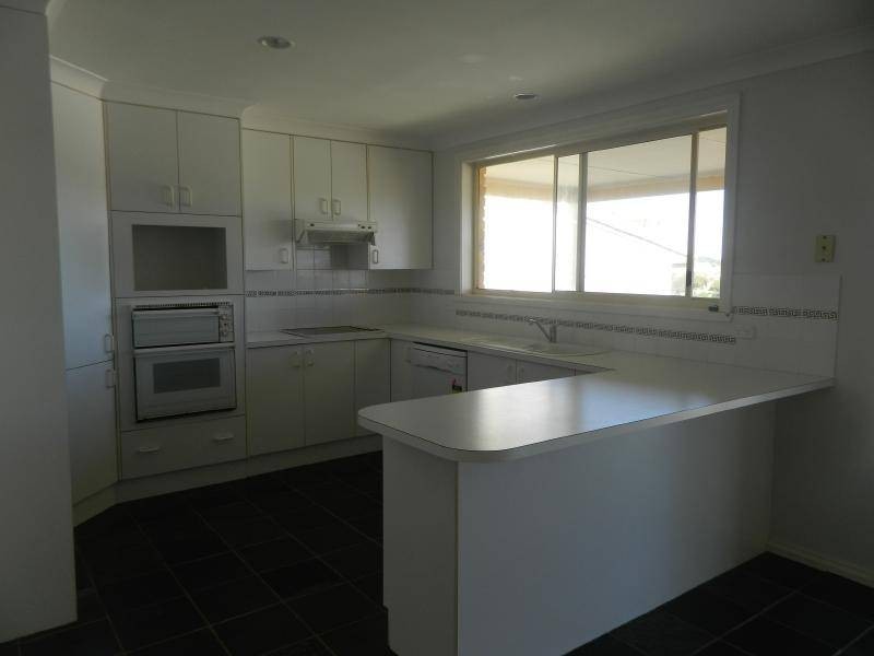 16 Sunbakers Drive, Forster NSW 2428