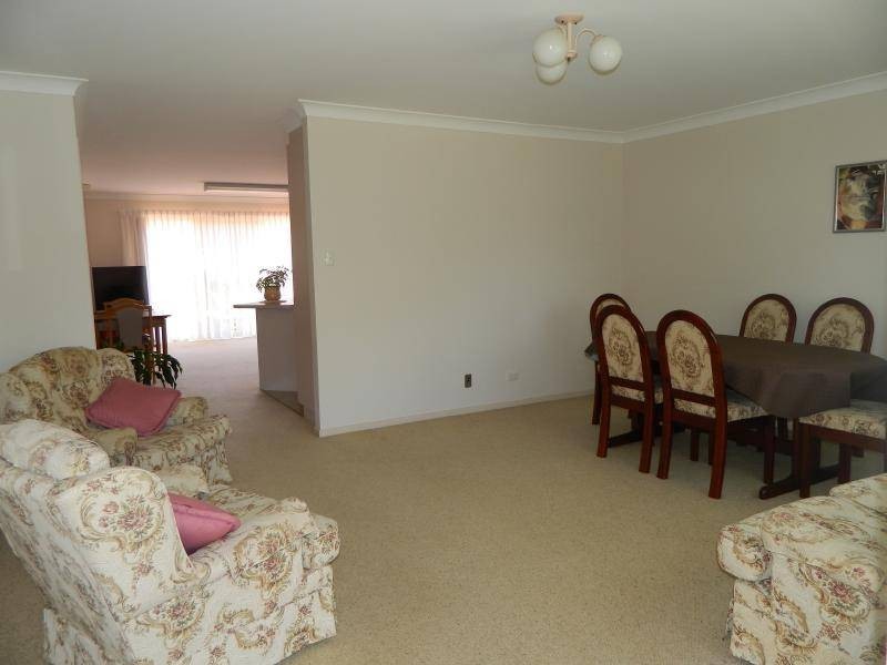 2/2 Wills Court, Forster NSW 2428