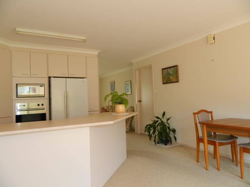 2/2 Wills Court, Forster NSW 2428