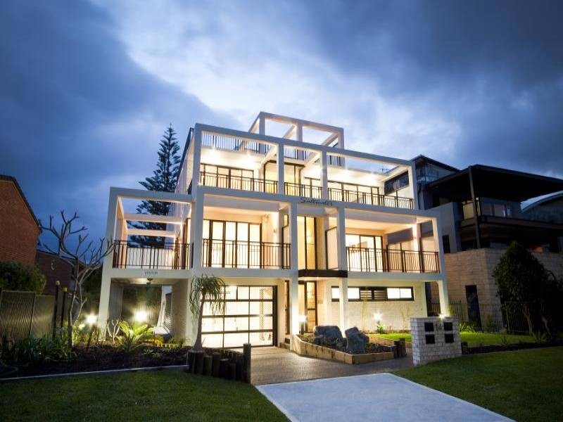 2/14 Wharf Street, Tuncurry NSW 2428