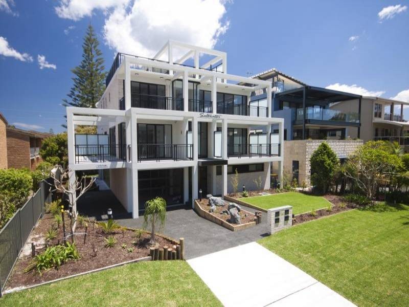 2/14 Wharf Street, Tuncurry NSW 2428