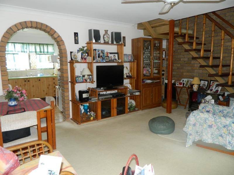 2/1 Pineview Close, Tuncurry NSW 2428