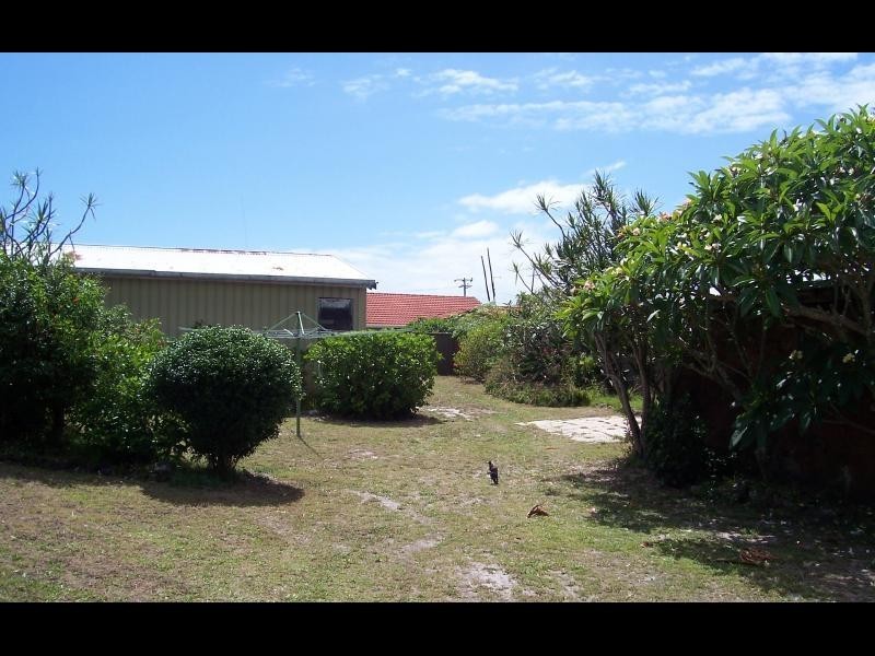 17 Bent Street, Tuncurry NSW 2428