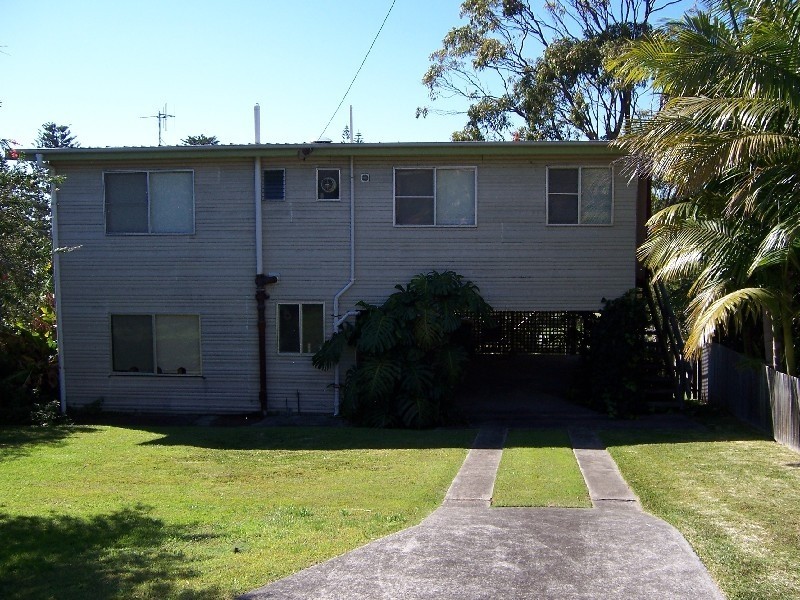 6 Surfview Avenue, Hallidays Point NSW 2430