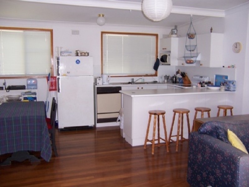 6 Surfview Avenue, Hallidays Point NSW 2430