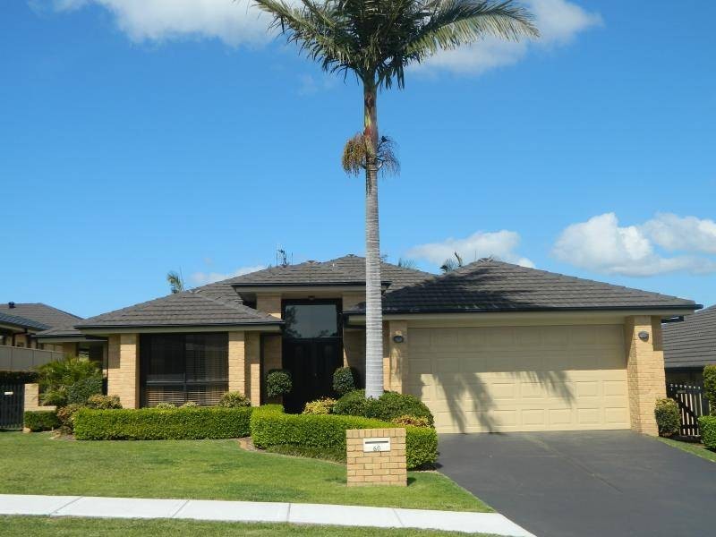60 Wamara Crescent, Forster NSW 2428