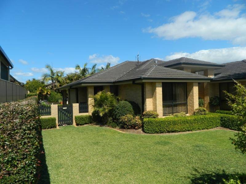 60 Wamara Crescent, Forster NSW 2428