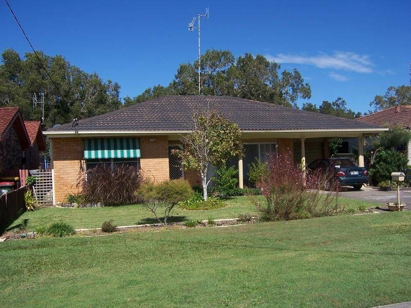 24 Hadley Street, Forster NSW 2428