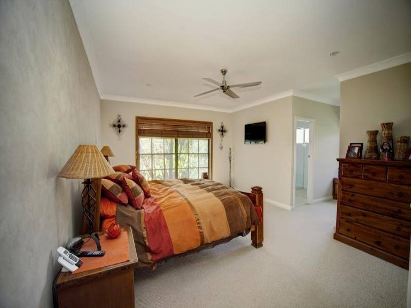 1204 The Lakesway, Darawank NSW 2428