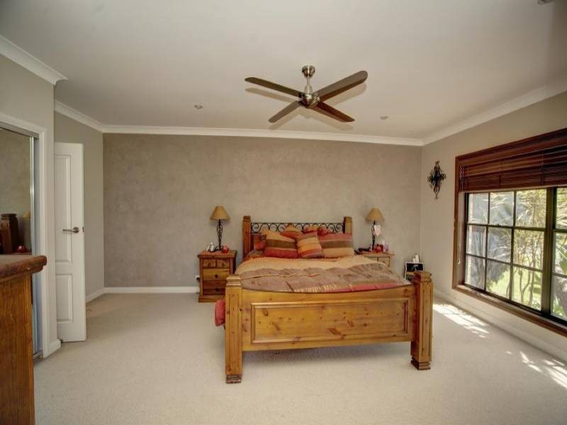 1204 The Lakesway, Darawank NSW 2428