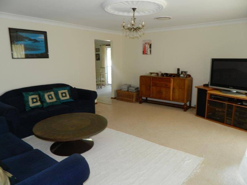 90 Strand Street, Forster NSW 2428