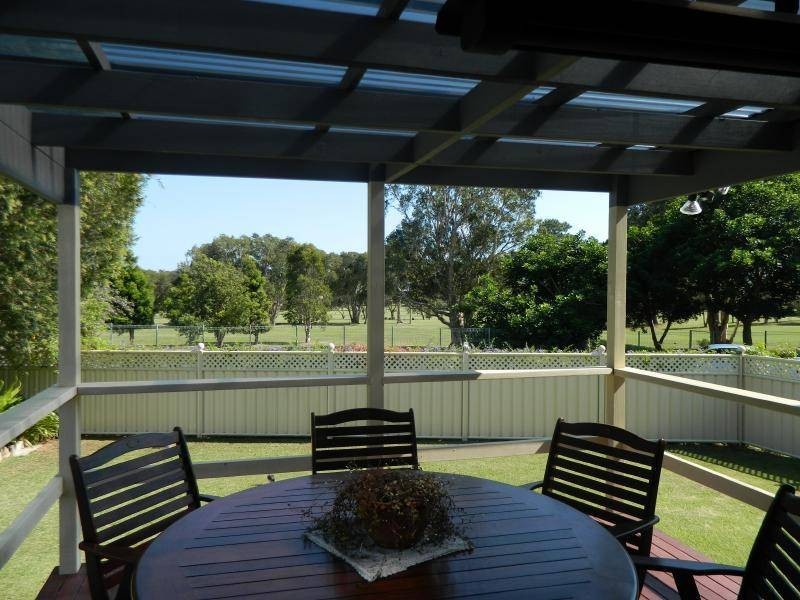 90 Strand Street, Forster NSW 2428