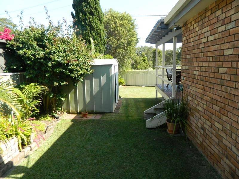 90 Strand Street, Forster NSW 2428