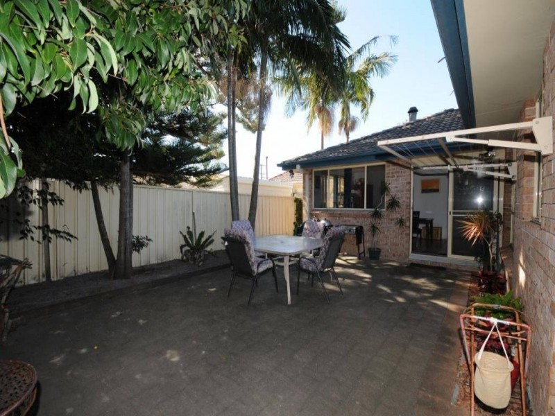 4/17 Short Street, Forster NSW 2428