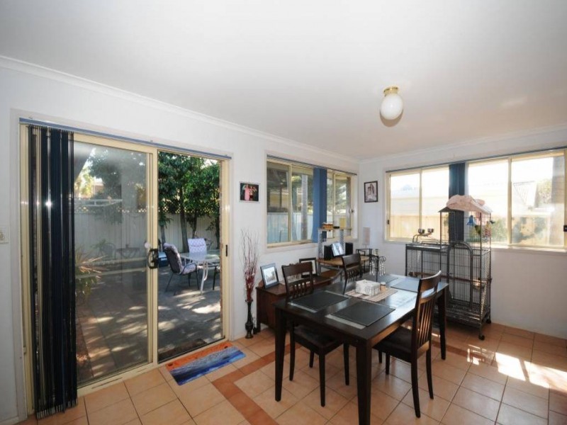 4/17 Short Street, Forster NSW 2428