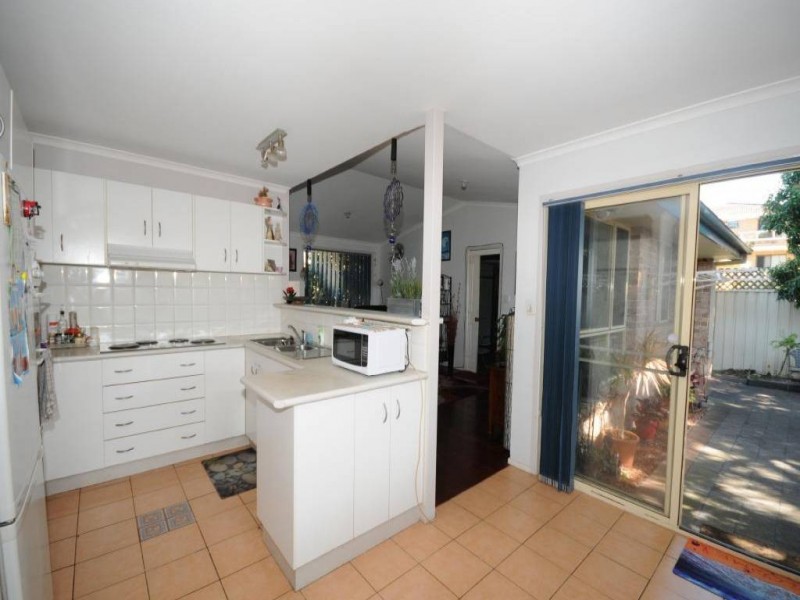 4/17 Short Street, Forster NSW 2428