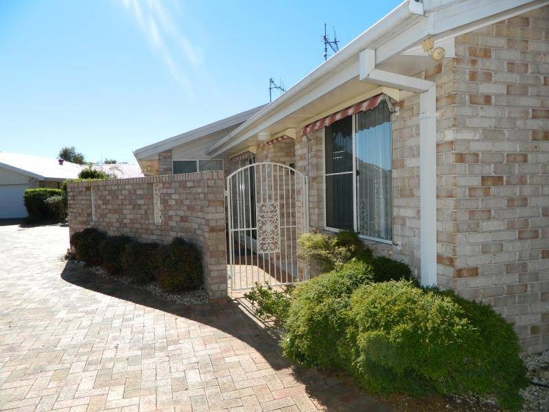 1/6a Wallamba Close, Tuncurry NSW 2428