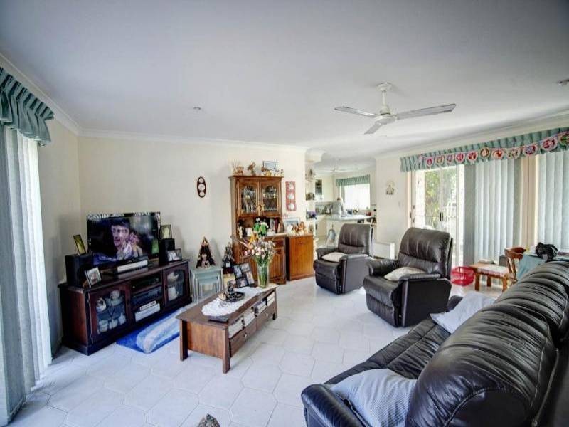 1/6a Wallamba Close, Tuncurry NSW 2428
