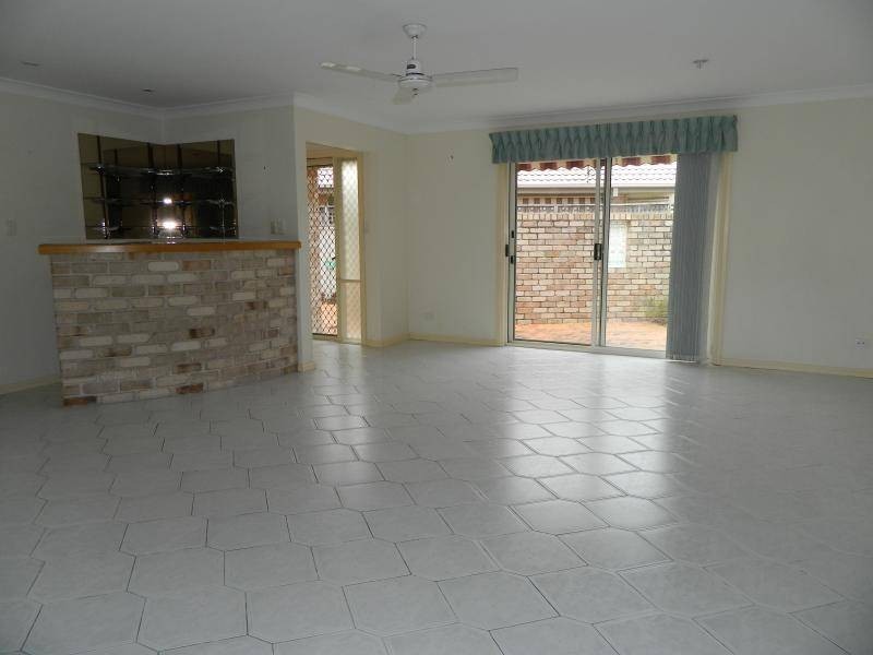 1/6a Wallamba Close, Tuncurry NSW 2428