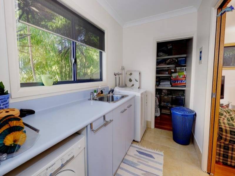 19 Emerald Place, Green Point NSW 2428
