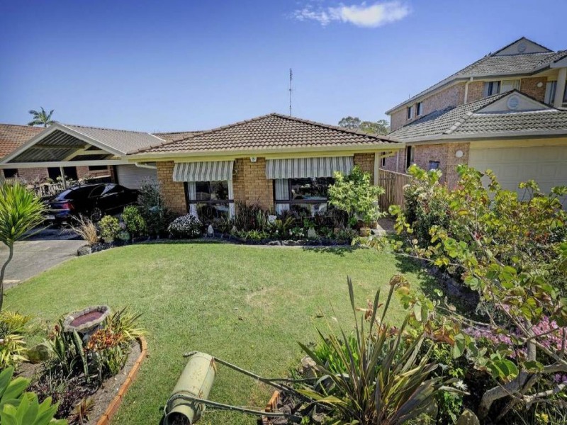 90 Elizabeth Parade, Forster NSW 2428