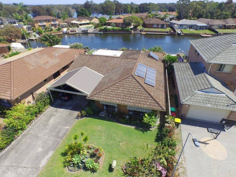 90 Elizabeth Parade, Forster NSW 2428