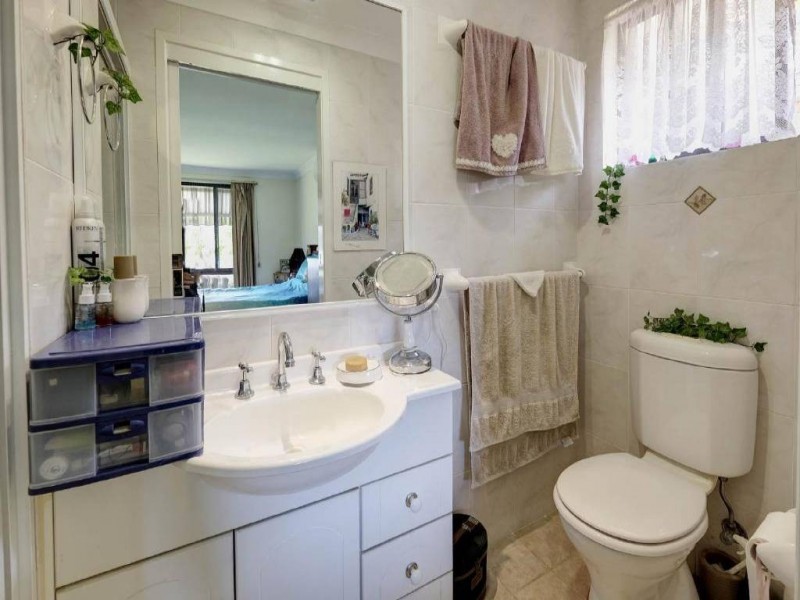 90 Elizabeth Parade, Forster NSW 2428